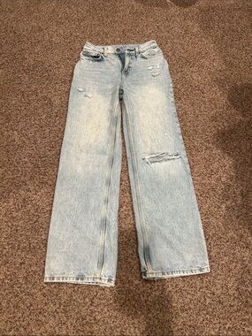 Arizona Jean Company Light Wash Wide Leg Distressed Jeans